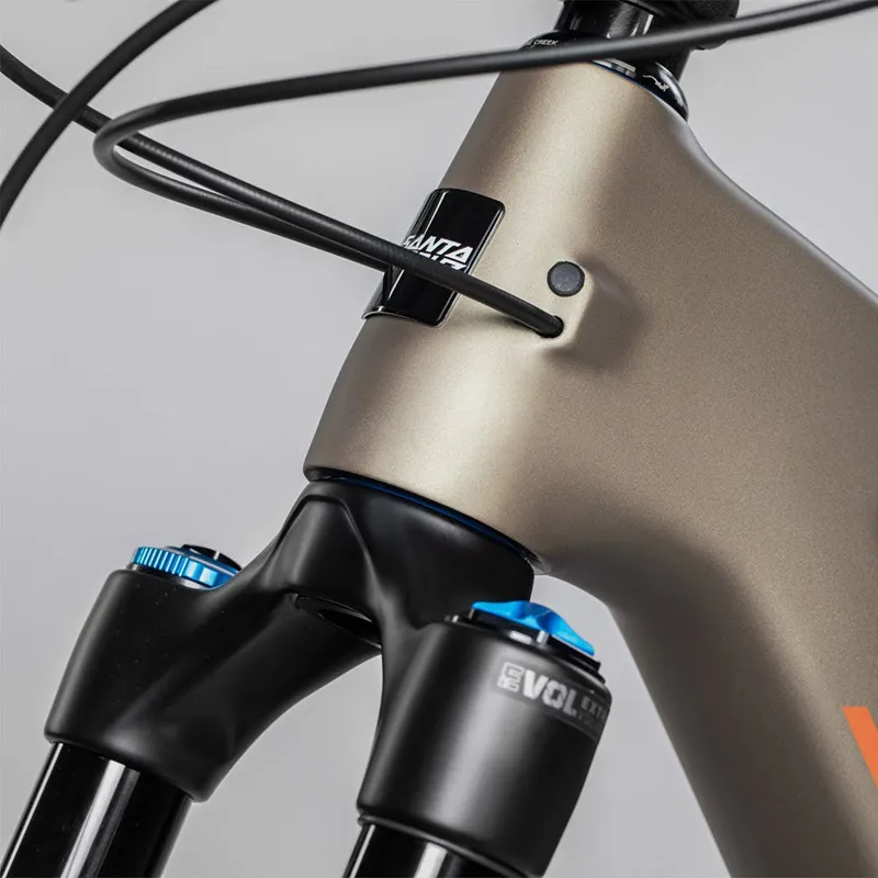 Santa Cruz Megatower 2 X01 AXS Coil RSV CC Mountain Bike 2023 Nickel-2